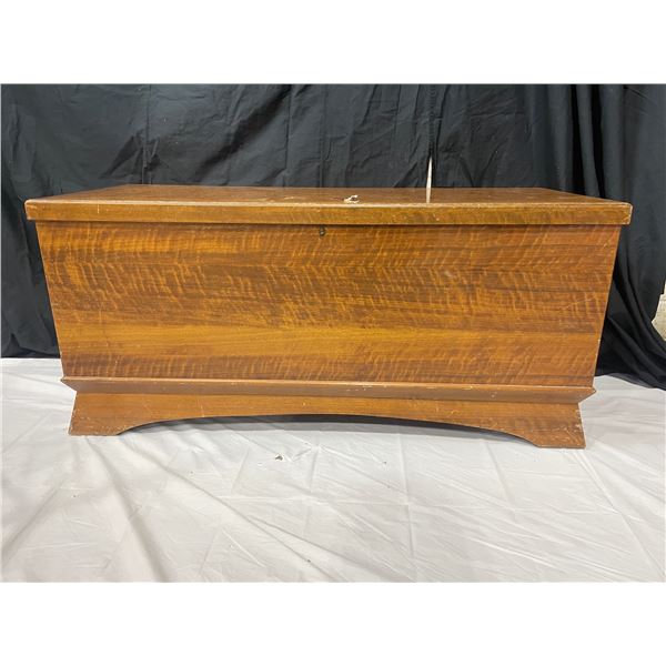 Heirloom Chest with 2 Keys