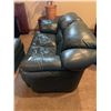 Image 3 : DeCoro Green Leather Love Seat & Ottoman   64Lx42Wx32H