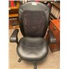 Image 1 : Mesh Black Swivel Chair