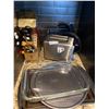 Image 1 : Cuisinart Toaster, Knife Block, Glass Baking Dish, and More!
