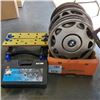 Image 1 : 2 SETS OF HUBCAPS WITH WORKMATE AND TIRE CHAINS
