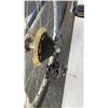 Image 8 : BLUE NISHIKI BIKE