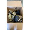 Image 8 : 3 BOXES OF LAMPS AND LANTERNS