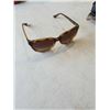 Image 2 : 3 PAIR OF DESIGNER SUNGLASSES AND CASES
