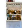 Image 2 : JEWELRY BOX WITH CONTENTS