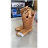 Image 2 : LEATHER COWBOY BOOTS SIZE 8.5D