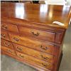 Image 2 : 9 DRAWER SUMTER FURNITURE DRESSER
