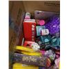 Image 8 : 2 BOXES OF NEW SHOES, KIDS BOOTS, FIDGET TOYS, KIDS TOYS