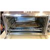 Image 8 : BLACK AND DECKER TOASTER OVEN WITH FRIGIDAIRE AIR FRYER BOTH WORKING