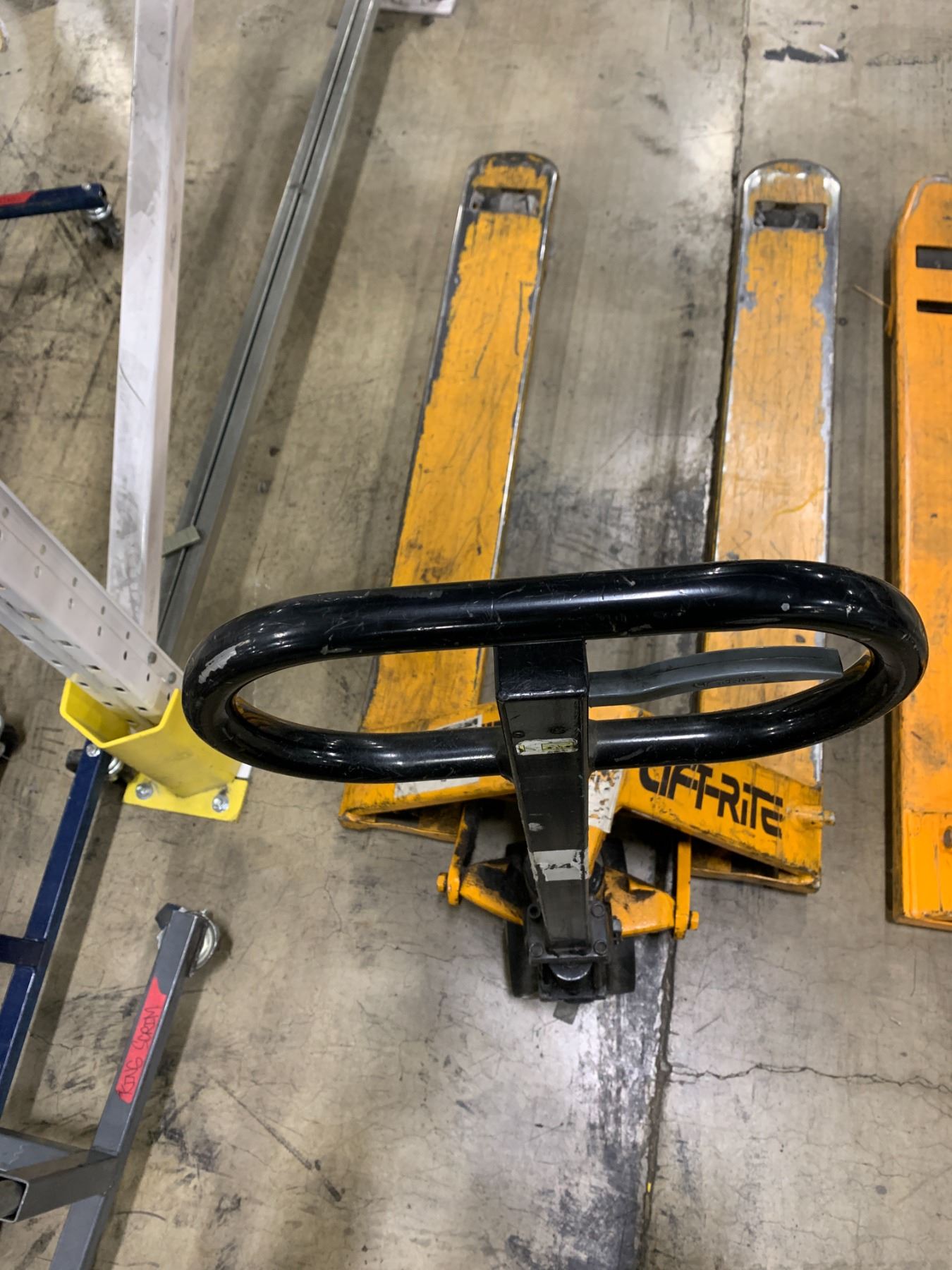 Lift-Rite - Standard fork Pallet truck/Pallet Jack