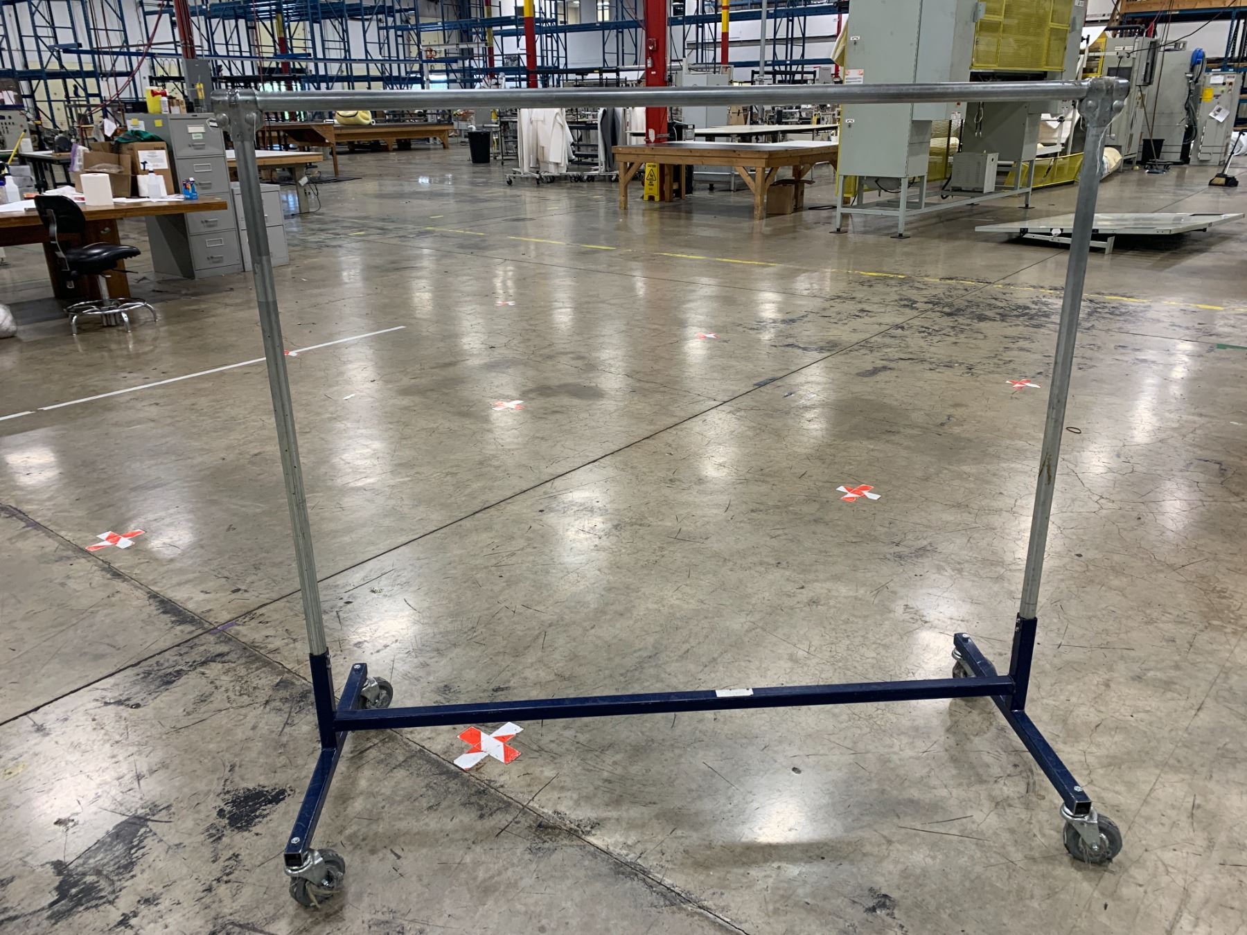 Large group of rolling racks - approx. 14 pcs