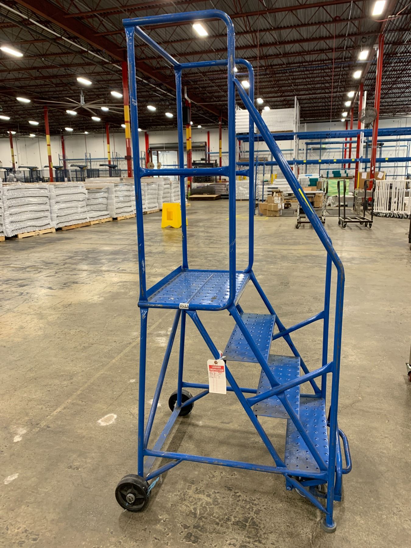 Canway Equipment - Rolling/Mobile Ladder Stand - Model: 4H