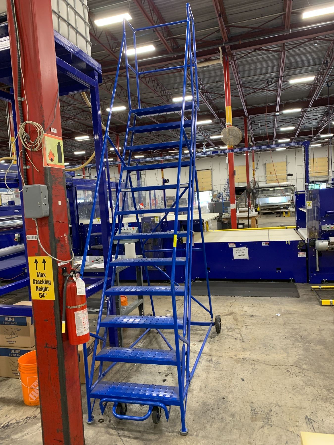 Canway Equipment - Rolling/Mobile Ladder Stand - Model: 12H