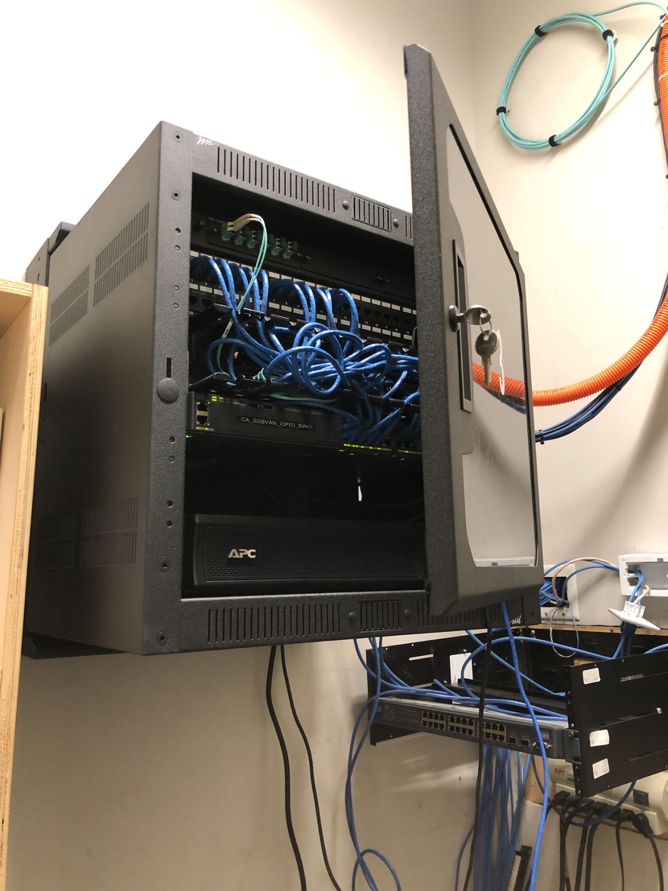 Server room server console box w/ APC battery backup & misc. console units