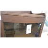 Image 2 : Carved Mahogany Bowed Glass 5 Shelf Curio Cabinet