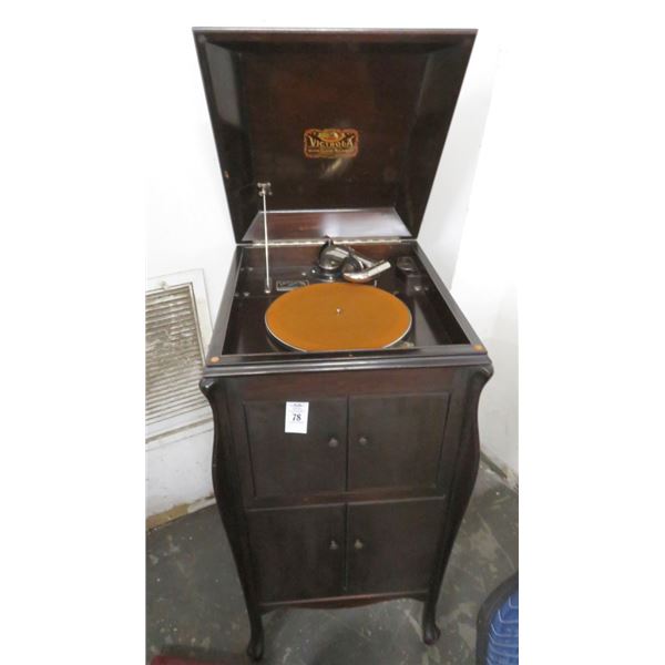 Vintage Mahogany 4 Door Victor Victrola - Working