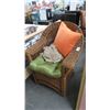 Image 1 : Wicker Chair w/Pillows