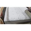 Image 1 : King Pillowtop Mattress/Box Spring Set