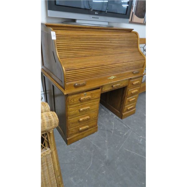 Oak w/Brass Accent Rolltop Desk