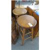 Image 1 : Oak Stool (2)