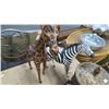 Image 3 : Leather Zebra, Giraffe Figurine & Safari Décor