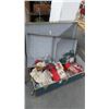 Image 1 : Trunk w/Christmas Décor