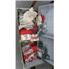 Image 2 : Trunk w/Christmas Décor