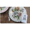 Image 3 : 15-Capodimonte Plate & Flower Figurine - 15 X $
