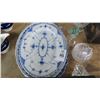 Image 2 : Towel Serving Utensils, Painted Platters, Lidded Jars & Wine Stems