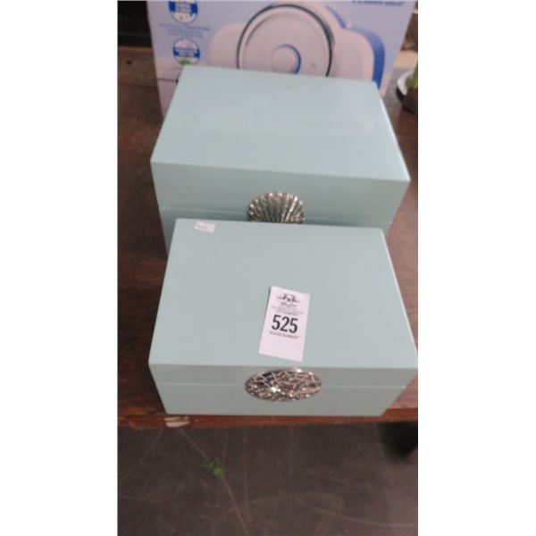 Teal Green Clam Motif Lidded Box (2)