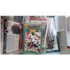 Image 2 : Baseball & Football Trading Cards w/Lunch Box
