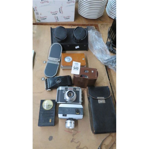 Vintage Cameras & Radio (9)