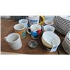 Image 2 : Coffee Cups & Utensils