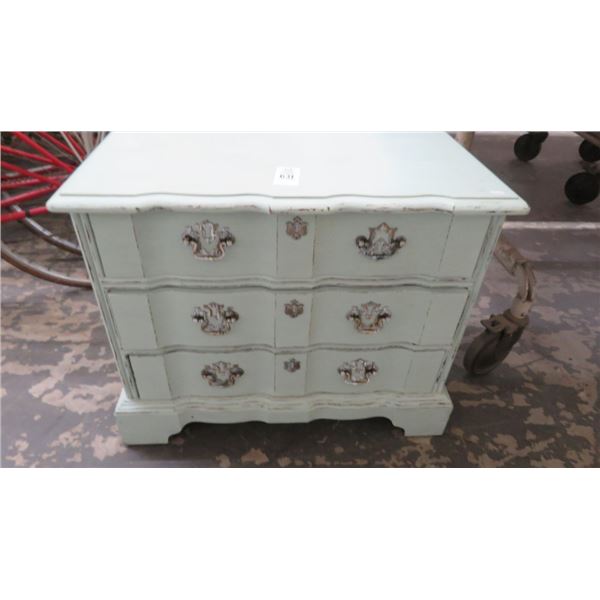 Green Distressed Chest of Drawers