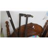 Image 1 : Carved Wood Twin Bed