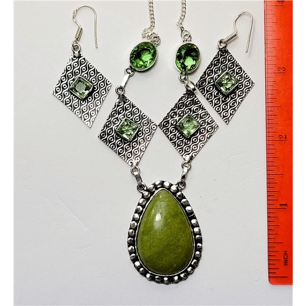 21)  TEAR DROP IMPERIAL OLIVE GREEN OPAL AND