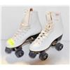 Image 1 : ROLLER DERBY SIZE 7 ROLLER SKATES