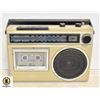 Image 1 : AM/FM CASSETTE RECORDER