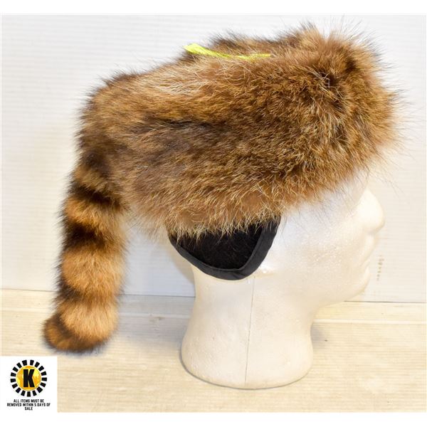 DAVY CROCKETT COON HAT REAL FUR W/ COON TAIL