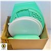 Image 1 : BOX OF VINTAGE NEW OLD TUPPERWARE