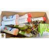 Image 1 : FLAT OF HOUSE CLEANING SUPPLIES LOT