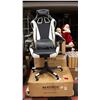 Image 1 : PALLET W/5 STORE RETURN MATRIX GAMING CHAIRS