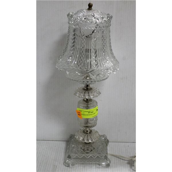 VINTAGE CRYSTAL LAMP