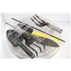 Image 1 : 6 PIECE GARDEN SET ON WHEELED ROLLING CART