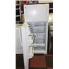 Image 1 : GE WHITE TOP FREEZER FRIDGE 16 CU.FT