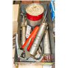 Image 1 : LOT OF GREASE GUNS