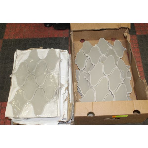 LOT OF DECORATIVE TILE