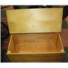 Image 1 : 32" X 16" X 22" WOOD STORAGE BENCH