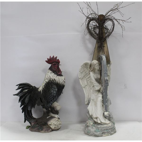 PAIR OF YARD ORNAMENTS - AS IS