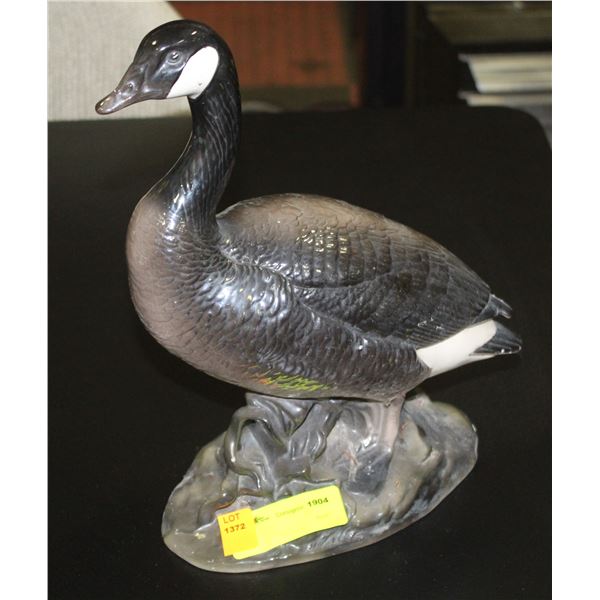 CERAMIC DUCK ORNAMENT